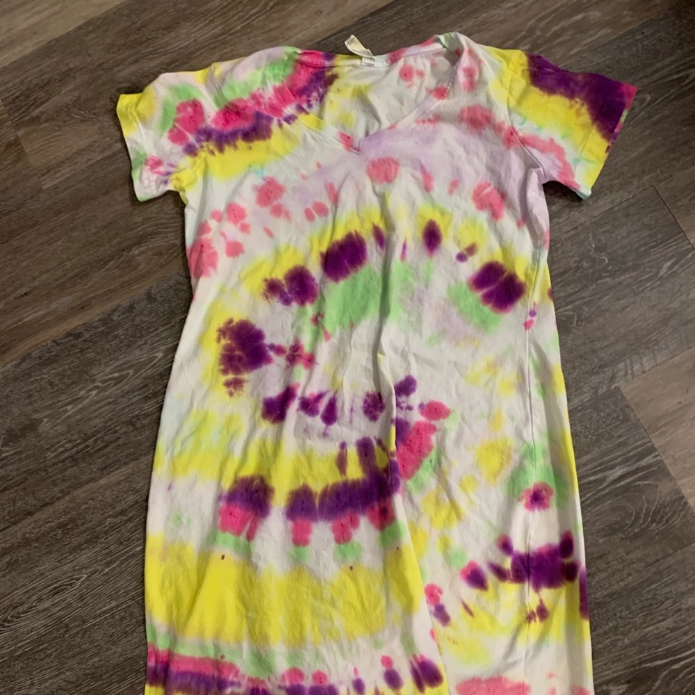 Tie dye v neck dress / cover up